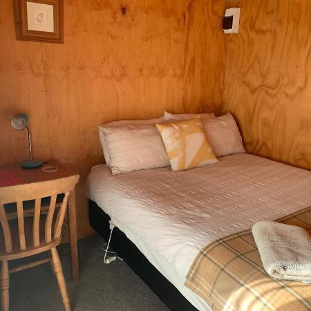 The Log Cottage Rangiora Ngoại thất bức ảnh