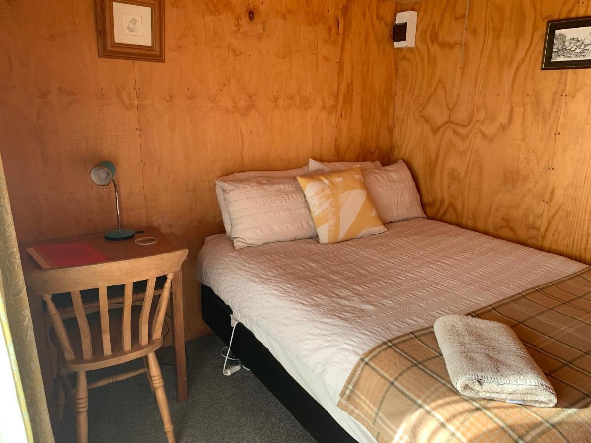 The Log Cottage Rangiora Ngoại thất bức ảnh