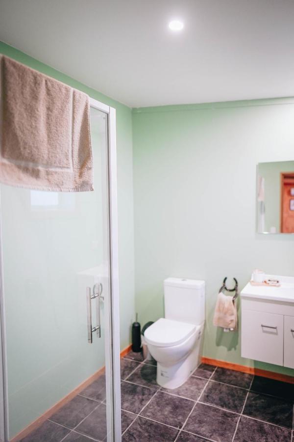 The Log Cottage Rangiora Ngoại thất bức ảnh